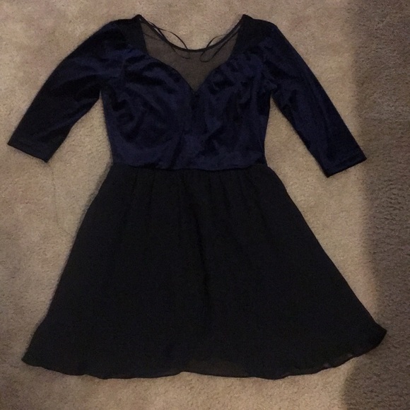 H and M dress - Picture 1 of 3